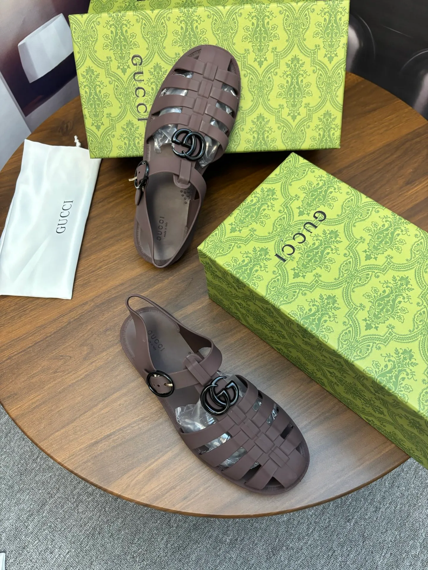 Men's shoes 260💰 [Gucci] Counter quality, top-quality original goods, real photos! Original TPU material, fine workmanship, comfortable; genuine 1:1 replica Size: 36 ~ 46